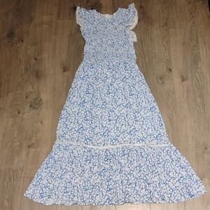 Lost + Wander Blue and White Floral Maxi Dress